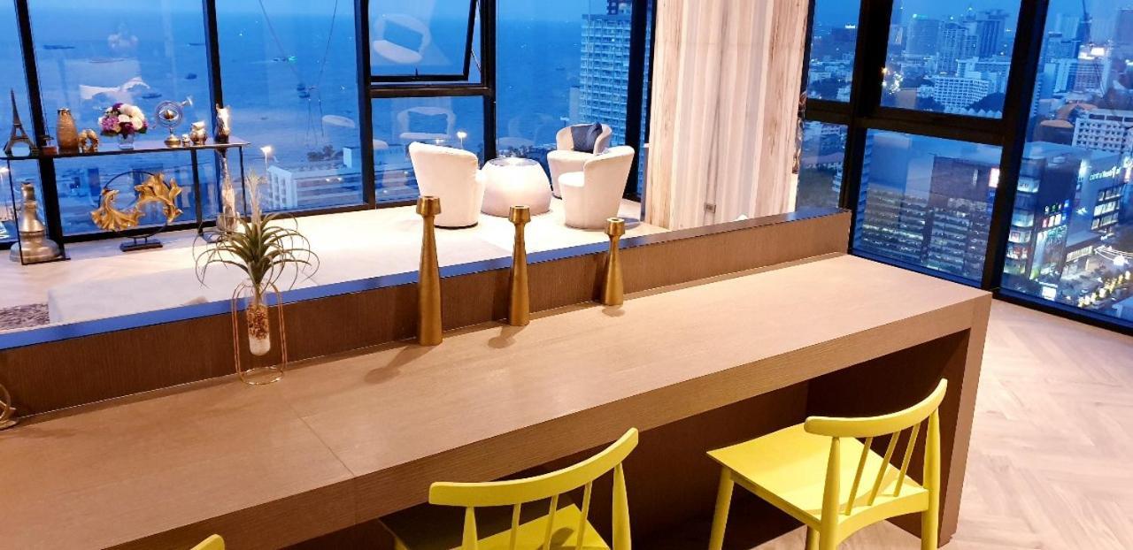 Base Central Pattaya Long Balcony King-Bed With Infinity Pool & Free Netflix! Exterior foto